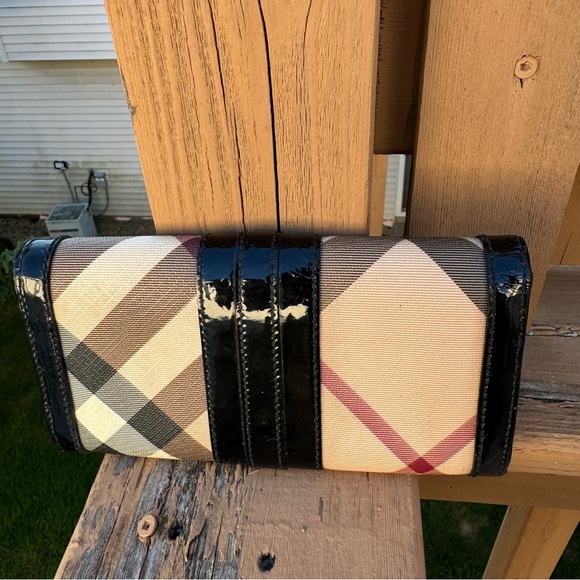 Burberry Black Novacheck Canvas and Patent Leather Penrose Continental Wallet - Picture 7 of 15